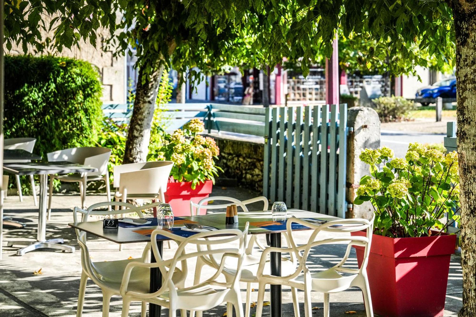 Logis Hotel & Restaurant Le Cadet De Gascogne Saint-Justin  Exteriér fotografie